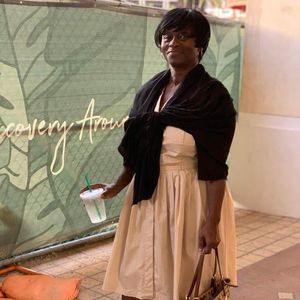 Meet your Posher, Angela